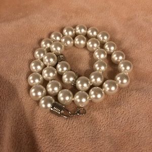 Large Pearl Choker
